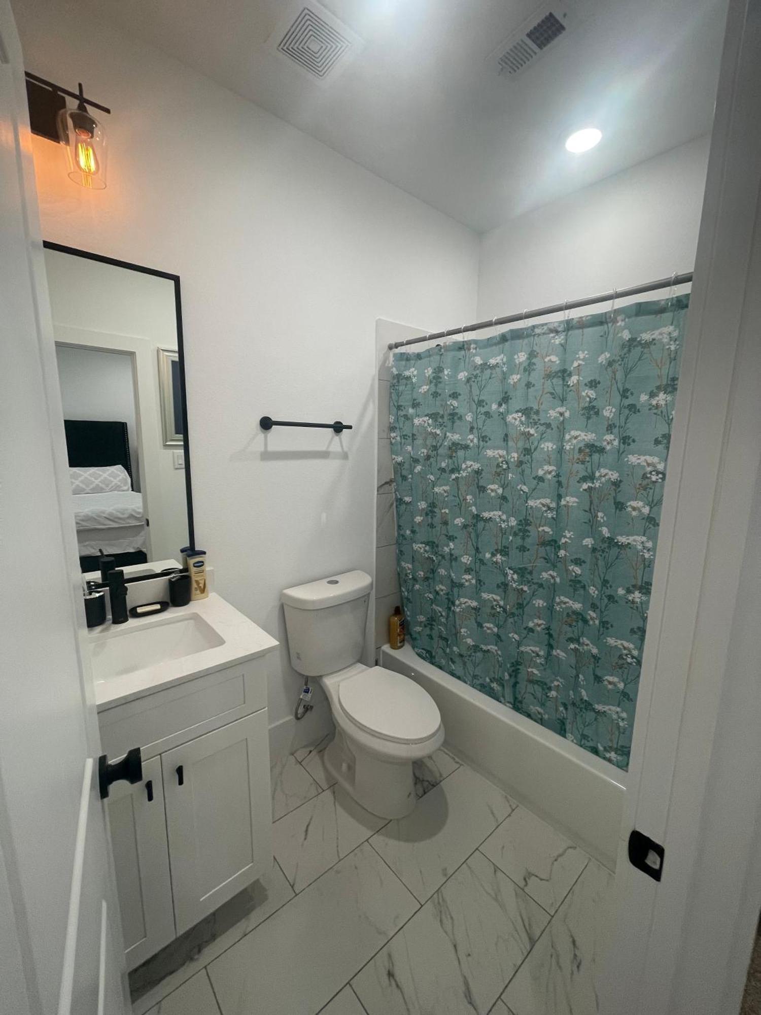 יוסטון Comfortable 3 Bedroom - Heart Of Texas Medical Center מראה חיצוני תמונה